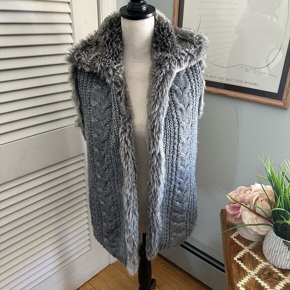 ZARA Womens Sweater Vest Medium Gray Faux Fur Lined Open Front Boho Penny Lane - Picture 1 of 9